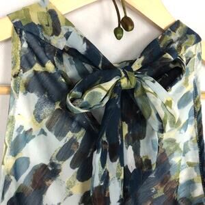 Layer Ruffle Top Sleeveless size M